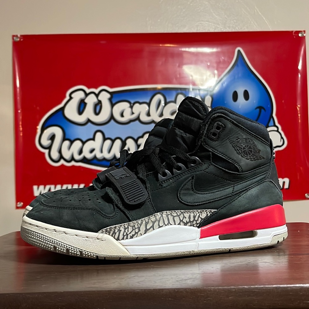 Nike jordan legacy 312 shoe size 10.5